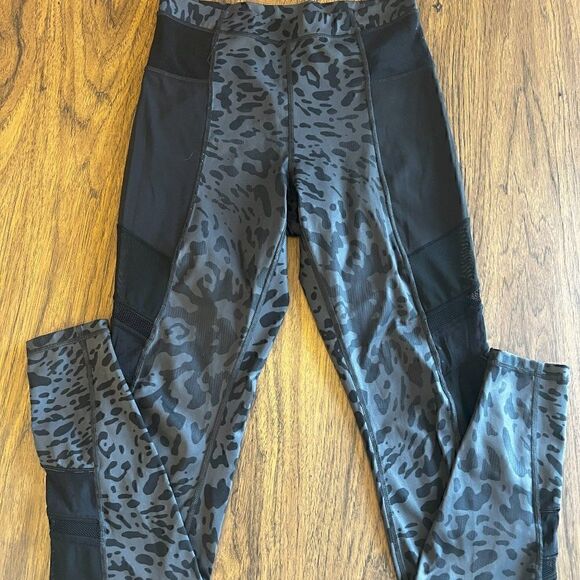 lululemon athletica Pants - LULULEMON JUST BREATHE PANT/TIGHT IN ANIMAL SWIRL BLACK SZ 10